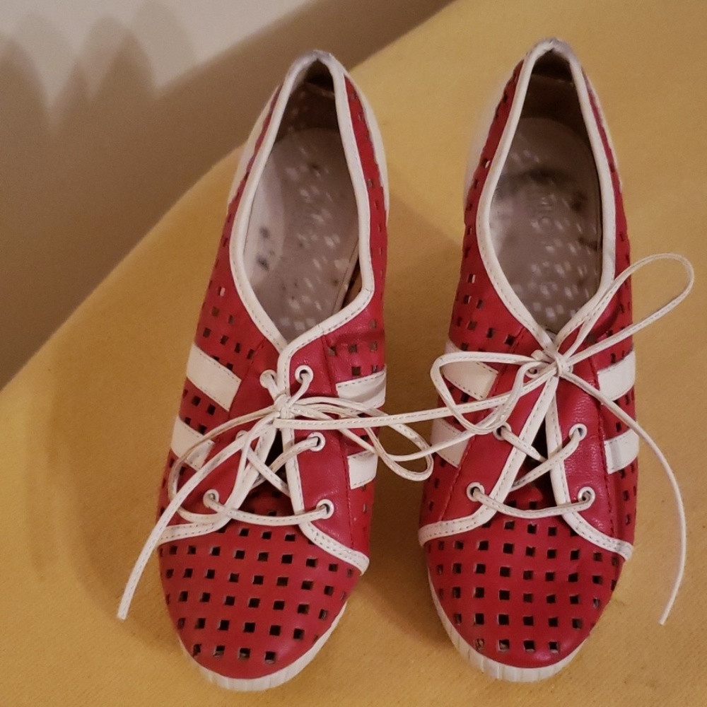 Vintage Michael Kors Wedge Leather Sneakers